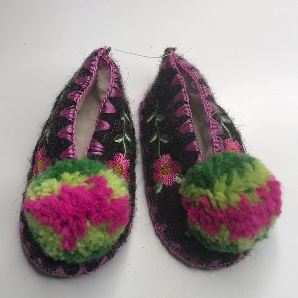 K KARAGIANNIS traditional Greek woolen slippers UK 3